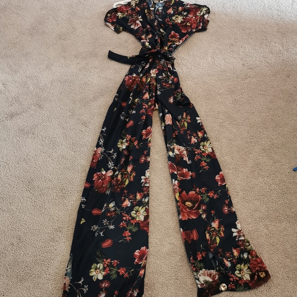 Flower jumpsuit - Picture 3 of 3